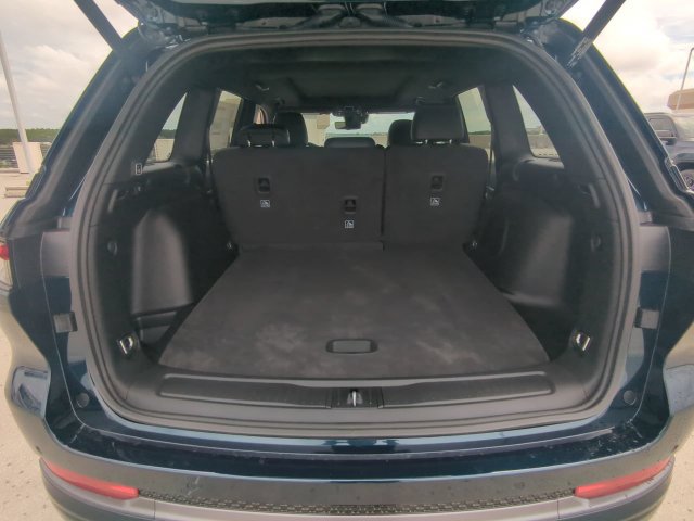 New 2027 Jeep Grand Cherokee Limited AWD/4WD image 13