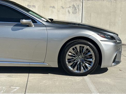 Used 2020 Lexus LS 500 w/ Interior Upgrade Package RWD image 34