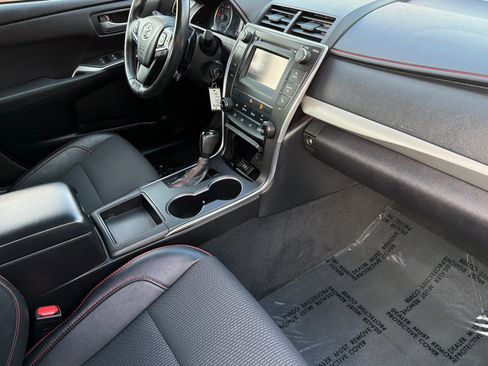 Certified 2016 Toyota Camry SE image 15