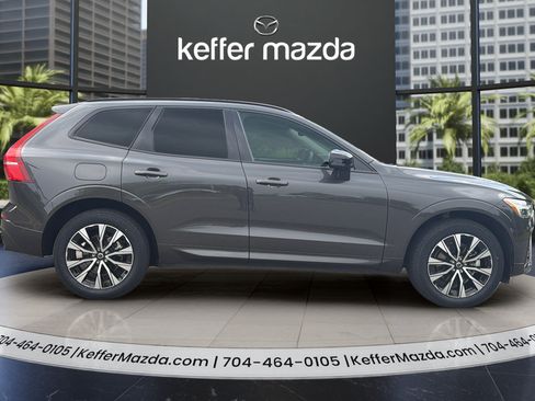 Used 2024 Volvo XC60 B5 Plus AWD/4WD image 8