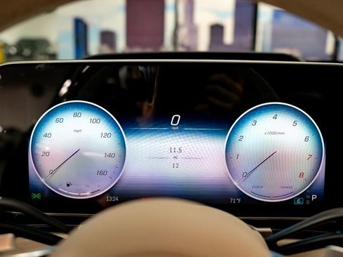 New 2026 Mercedes-Benz S 580 4MATIC Sedan image 18