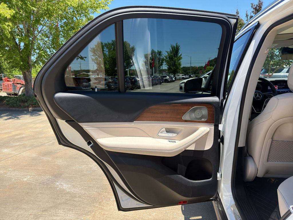 Used 2024 Mercedes-Benz GLE 450 4MATIC image 12