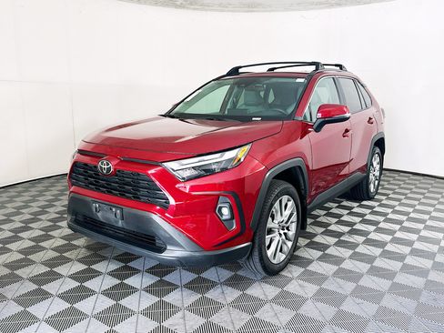 Used 2025 Toyota RAV4 XLE Premium w/ Weather Package AWD/4WD image 7