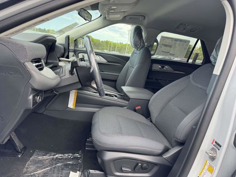 New 2026 Ford Explorer Active AWD/4WD image 13
