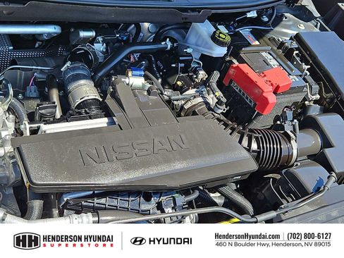 Used 2024 Nissan Rogue S FWD image 14