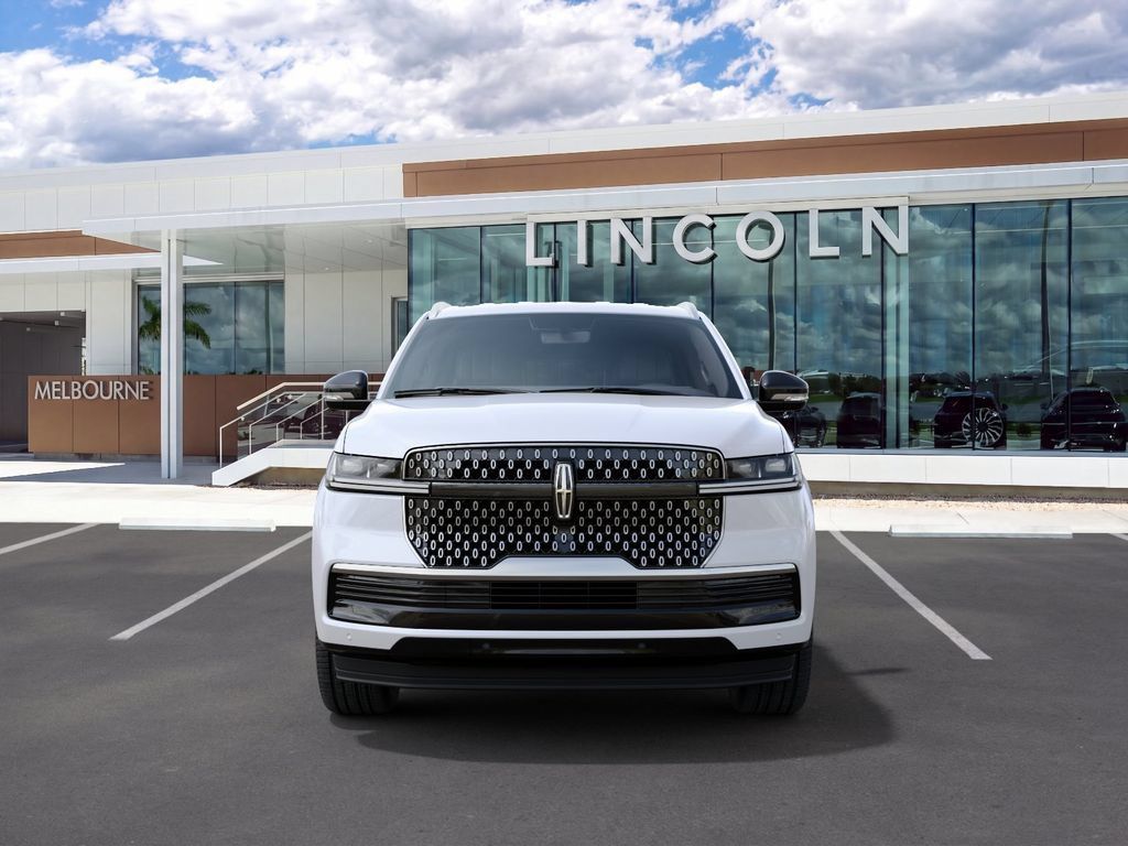 New 2027 Lincoln Navigator Premiere AWD/4WD image 3