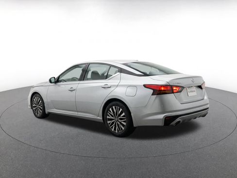 Used 2026 Nissan Altima 2.5 SV FWD image 7