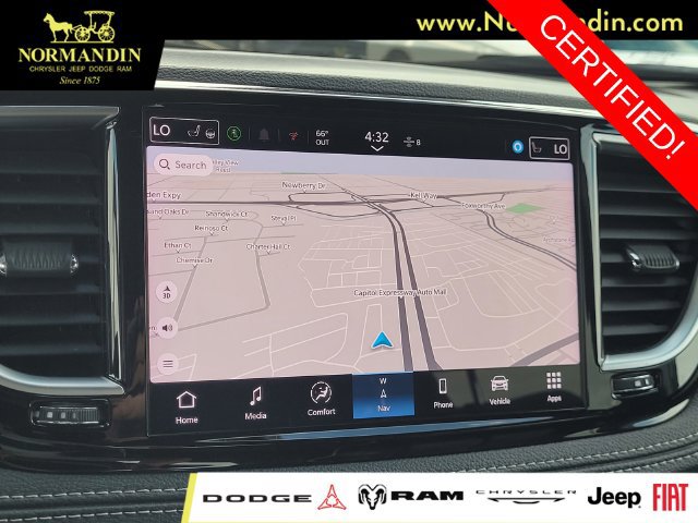 Certified 2025 Chrysler Pacifica Limited FWD image 9