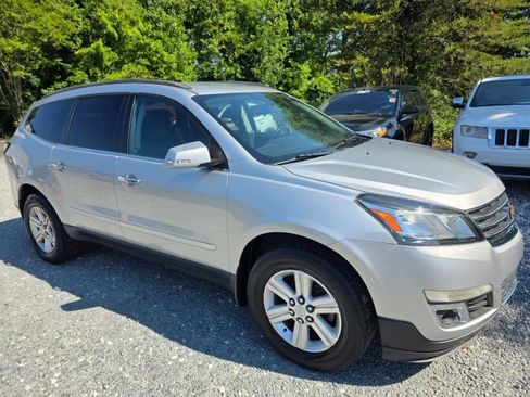 Used 2013 Chevrolet Traverse LT AWD/4WD image 3