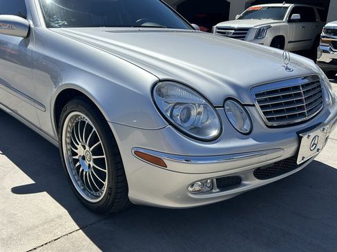 Used 2005 Mercedes-Benz E 500 Sedan image 9