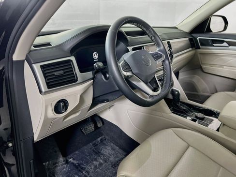 Used 2023 Volkswagen Atlas SE image 9