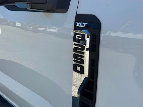 Used 2025 Ford F250 XLT w/ FX4 Off-Road Package image 15