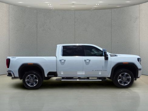 Used 2025 GMC Sierra 2500 SLT w/ SLT Premium Package AWD/4WD image 2