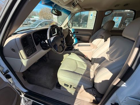 Used 2003 Chevrolet Tahoe LT image 10