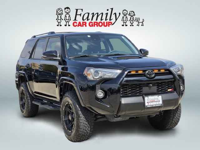 Used 2023 Toyota 4Runner TRD Off-Road Premium w/ Off Road Premium Plus Package AWD/4WD image 2