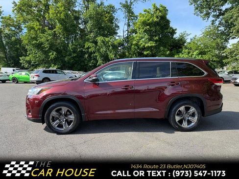 Used 2019 Toyota Highlander Limited Platinum FWD image 3