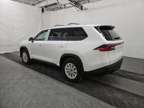 Used 2025 Toyota Grand Highlander AWD image 6