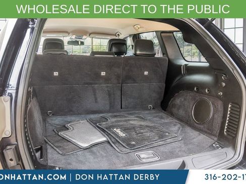 Used 2012 Jeep Grand Cherokee Laredo AWD/4WD image 33