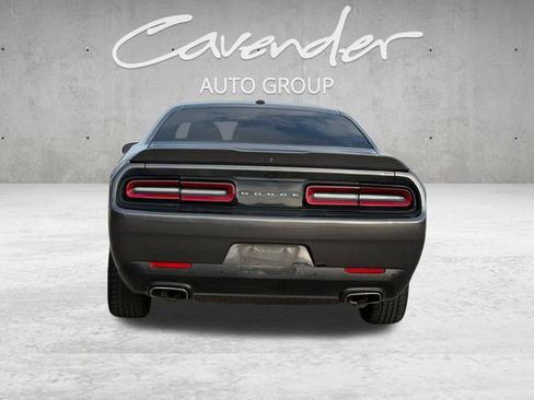 Used 2020 Dodge Challenger SXT w/ Driver Convenience Group RWD image 15