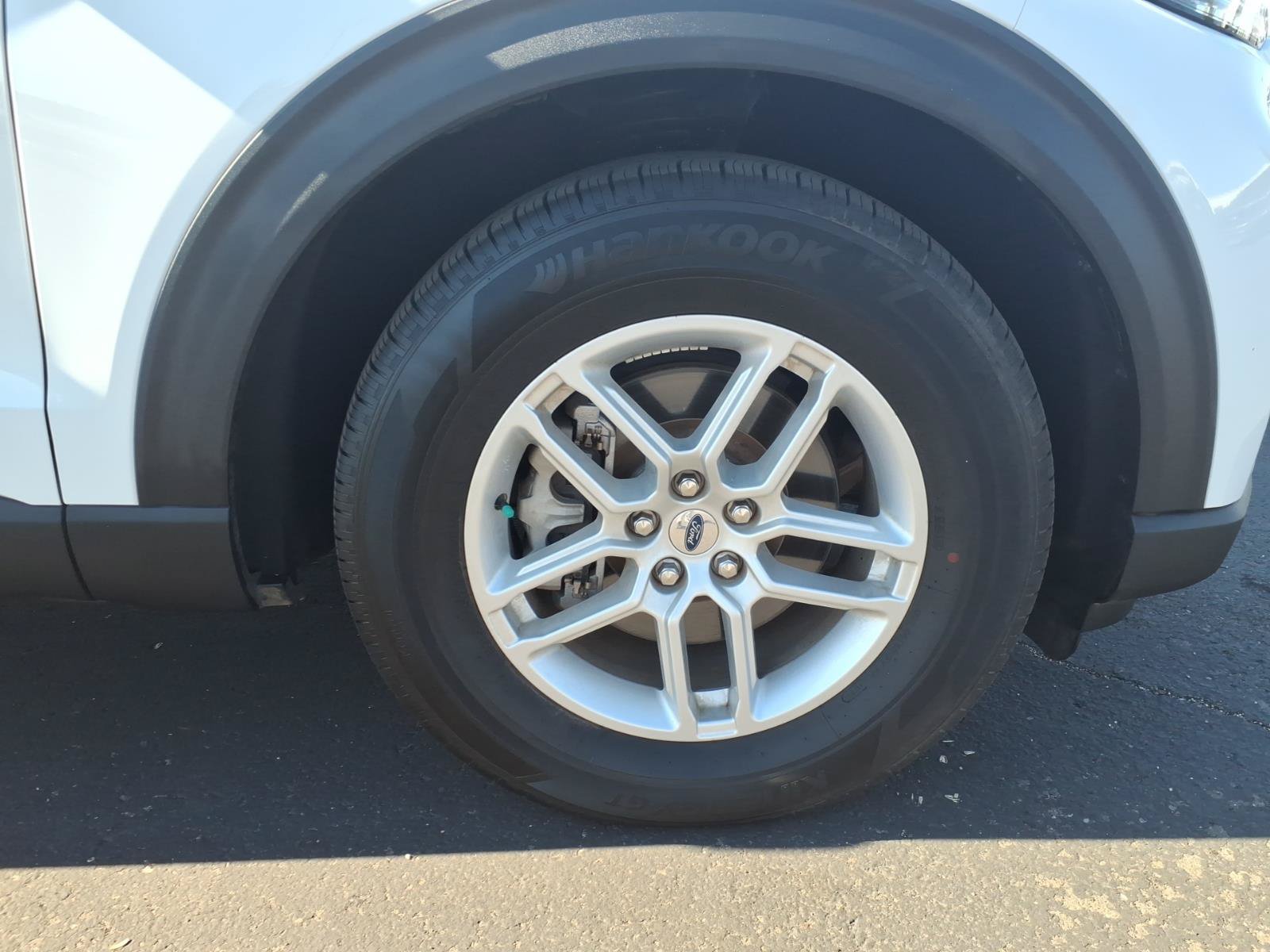 Certified 2025 Ford Explorer Active RWD image 8