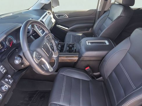 Used 2018 GMC Yukon Denali w/ Denali Ultimate Package AWD/4WD image 12