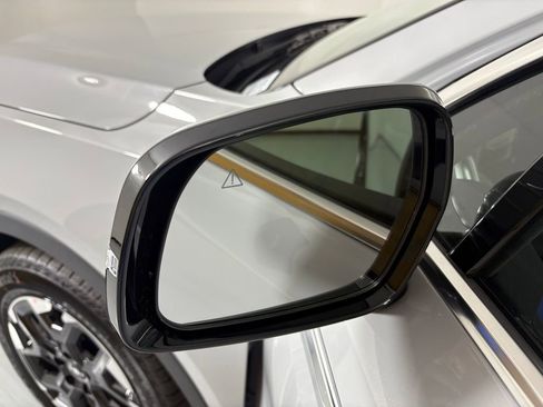 New 2026 Kia Sorento S w/ S Panoramic Sunroof Package image 17