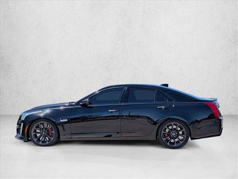 Used 2018 Cadillac CTS V w/ Luxury Package RWD image 8