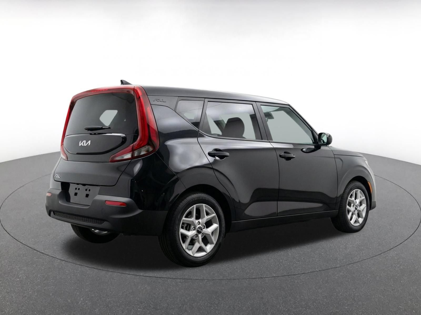 Used 2025 Kia Soul LX w/ LX Technology Package FWD image 8