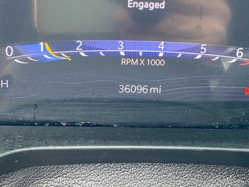 Used 2024 Jeep Grand Cherokee L Limited w/ Luxury Tech Group II image 20