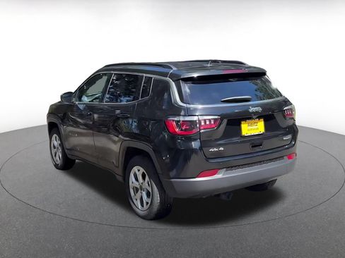 Used 2025 Jeep Compass Latitude AWD/4WD image 11