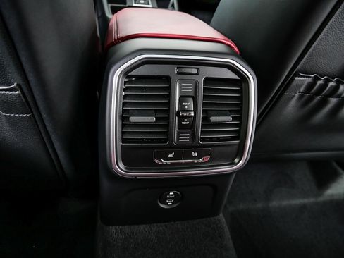 New 2026 Porsche Macan Turbo image 21