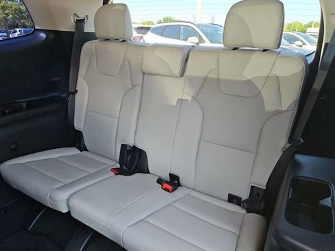 Certified 2024 Kia Telluride S FWD image 12