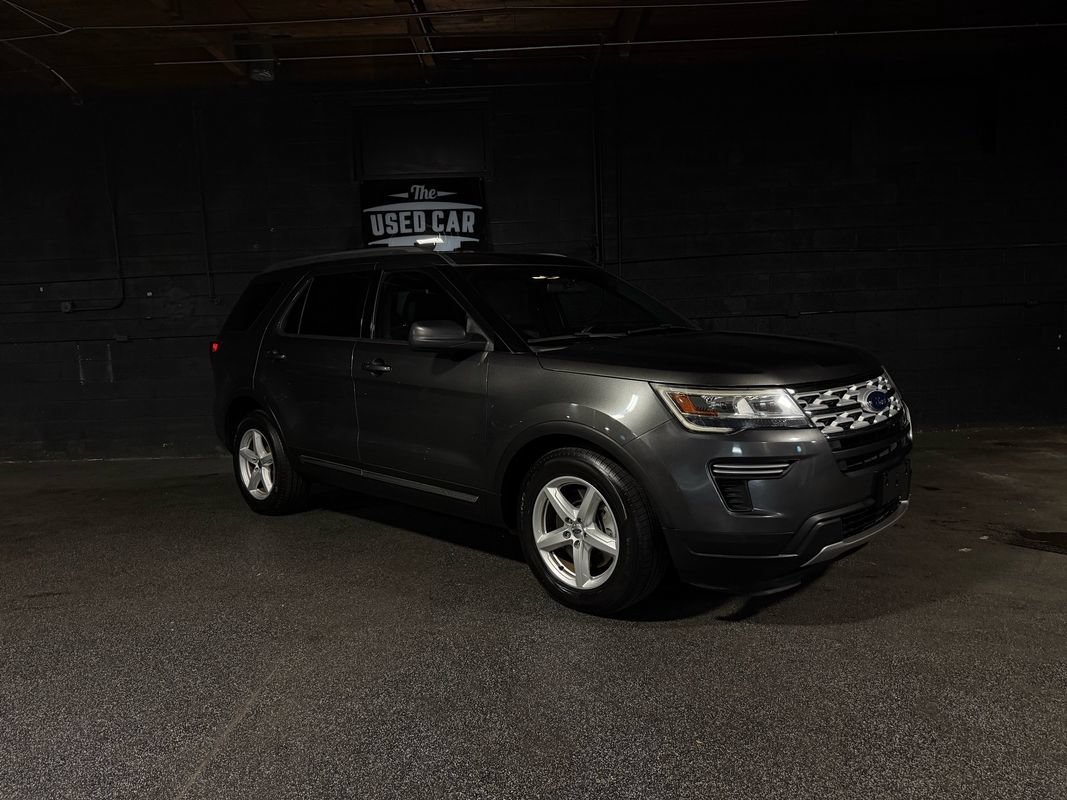 Used 2018 Ford Explorer XLT FWD image 8