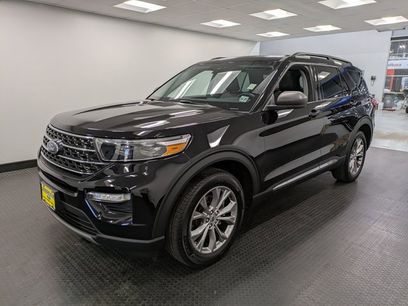 Certified 2022 Ford Explorer XLT w/ Equipment Group 202A