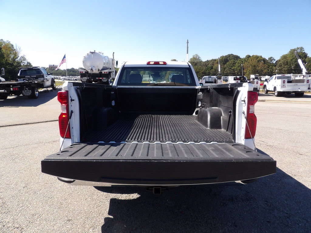 Used 2025 Chevrolet Silverado 1500 W/T RWD image 38