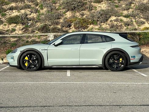 Certified 2025 Porsche Taycan 4S image 2