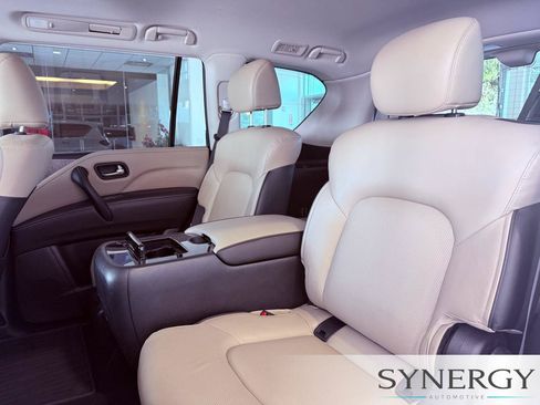 Used 2023 INFINITI QX80 Premium Select w/ All-Season Package RWD image 27