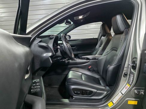 Used 2019 Lexus UX 250h w/ Accessory Package image 13