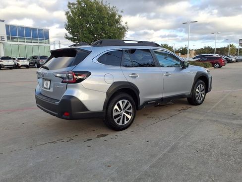 Used 2025 Subaru Outback Premium image 24