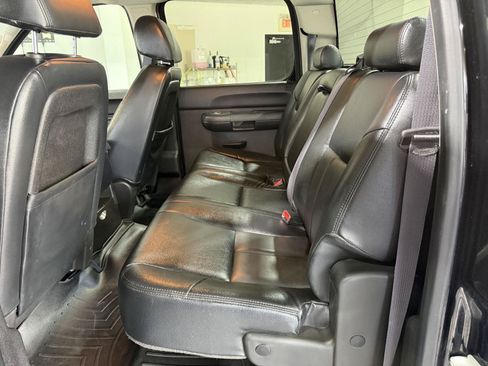 Used 2013 Chevrolet Silverado 2500 LT w/ Z71 Appearance Package AWD/4WD image 24