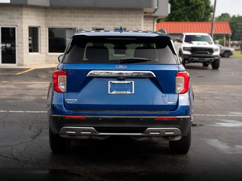 Used 2020 Ford Explorer XLT w/ Equipment Group 202A AWD/4WD image 8