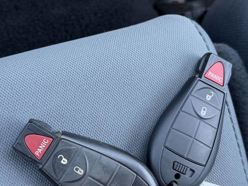 Used 2019 RAM 1500 Express image 18