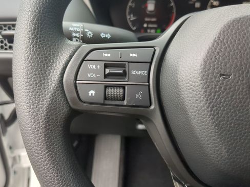 Certified 2025 Honda HR-V LX image 22