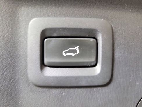 Certified 2023 MAZDA CX-9 Touring Plus AWD/4WD image 7