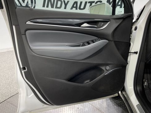 Used 2020 Buick Enclave Essence AWD/4WD image 13