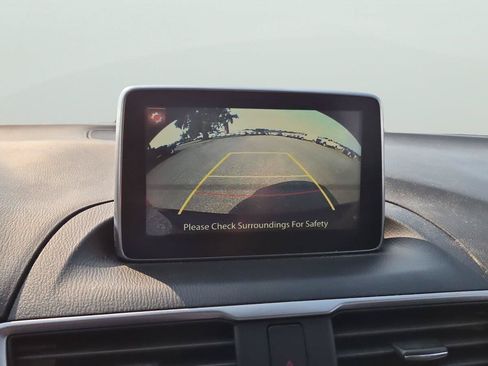 Used 2016 MAZDA MAZDA3 i Sport w/ Preferred Equipment Package FWD image 19