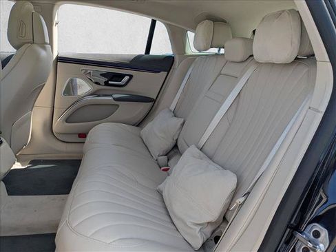 Used 2023 Mercedes-Benz EQS 580 4MATIC Sedan image 15