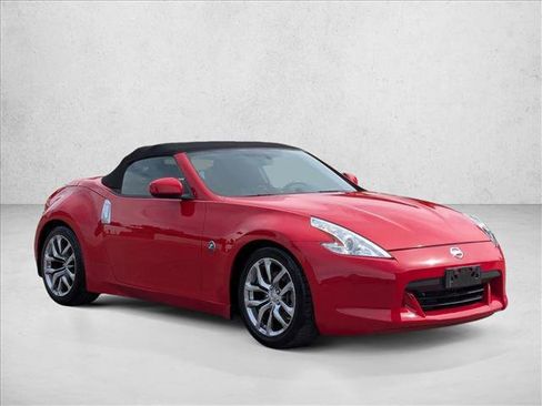 Used 2011 Nissan 370Z Roadster image 4