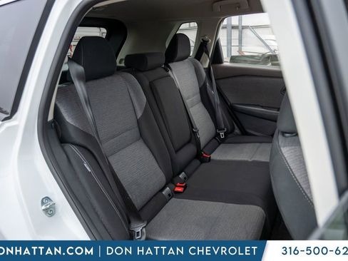 Used 2023 Nissan Rogue SV image 25