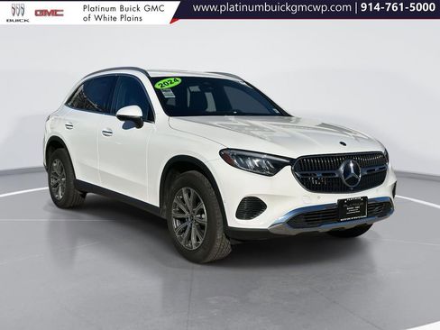 Used 2024 Mercedes-Benz GLC 300 4MATIC image 1